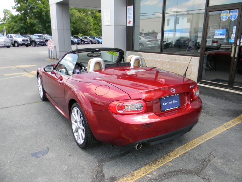 Mazda MX-5 Miata  2010