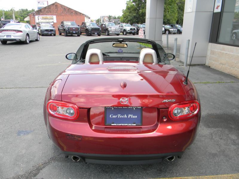 Mazda MX-5 Miata  2010