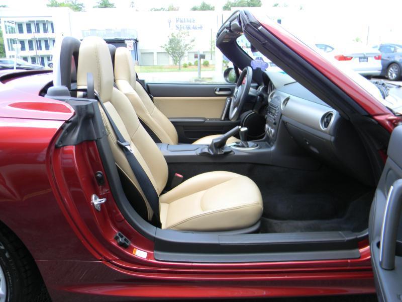 Mazda MX-5 Miata  2010