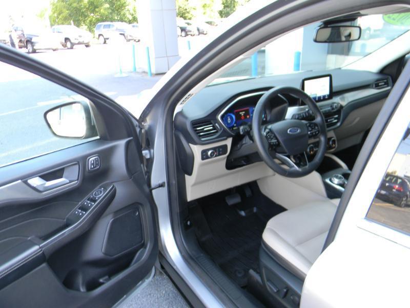 Ford Escape Hybrid  2022