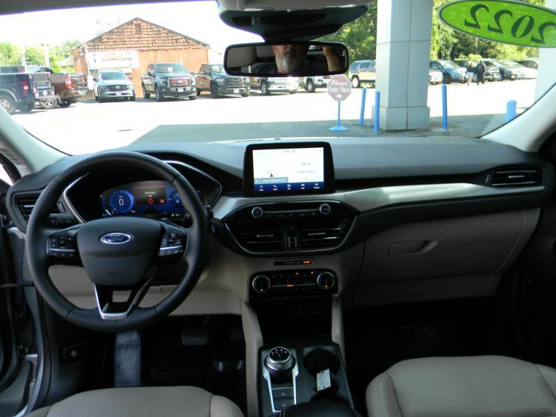 Ford Escape Hybrid  2022