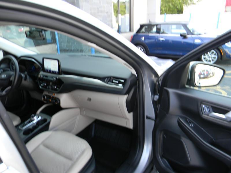 Ford Escape Hybrid  2022