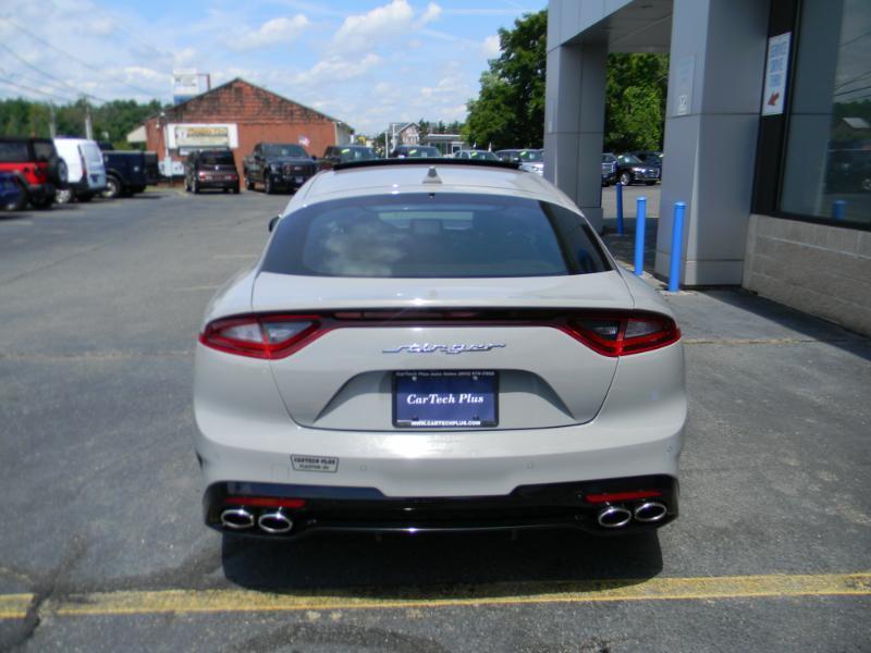 Kia Stinger  2019