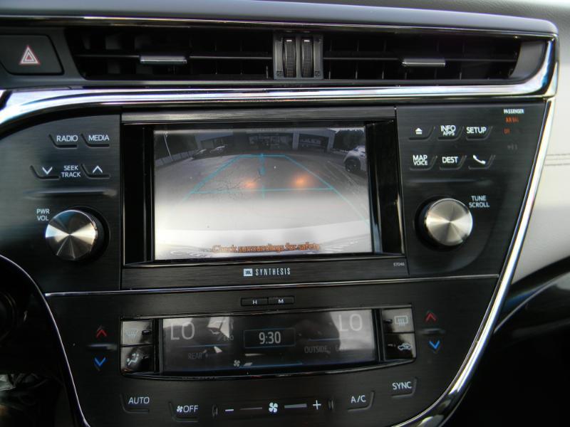 Toyota Avalon  2013
