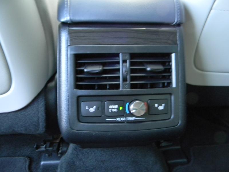 Toyota Avalon  2013