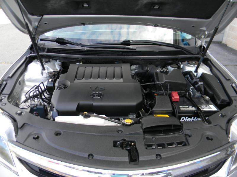 Toyota Avalon  2013