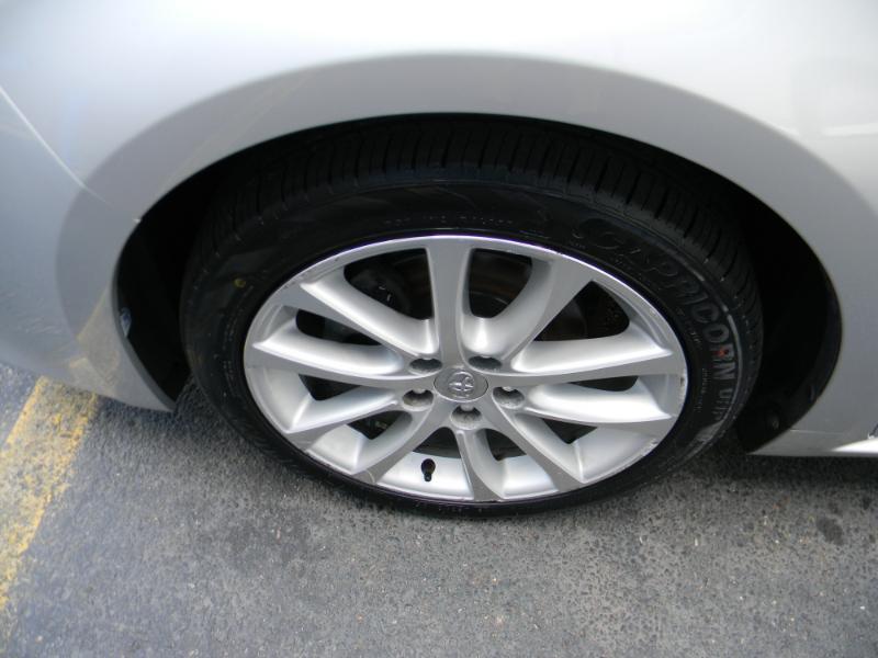 Toyota Avalon  2013