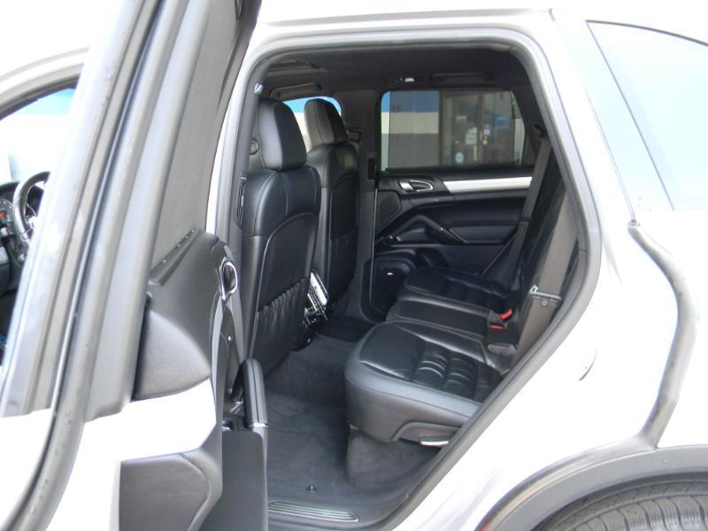 Porsche Cayenne  2014