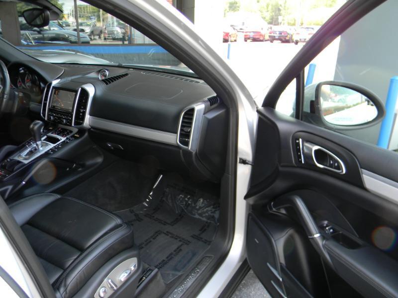 Porsche Cayenne  2014