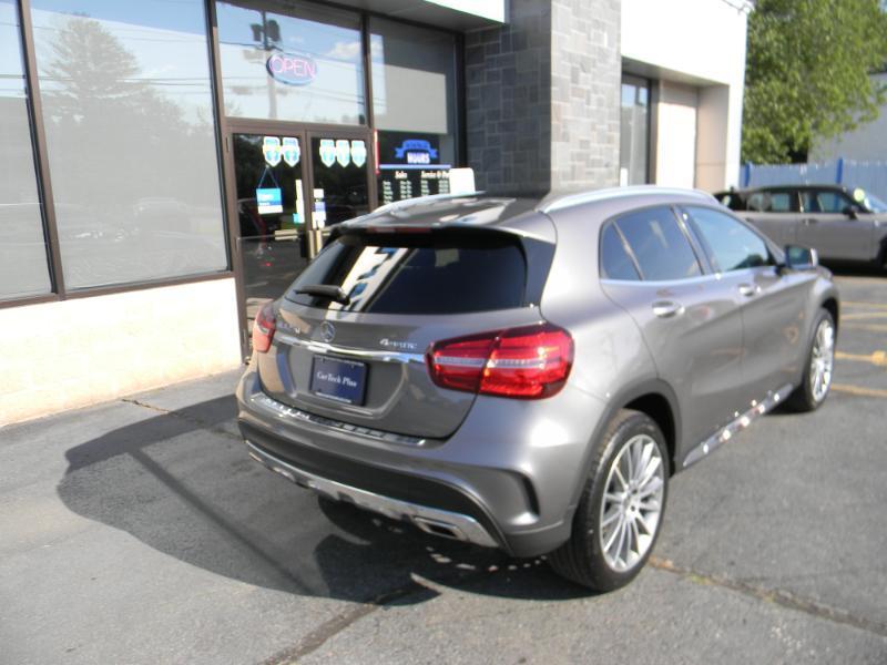 Mercedes-Benz GLA-Class  2019