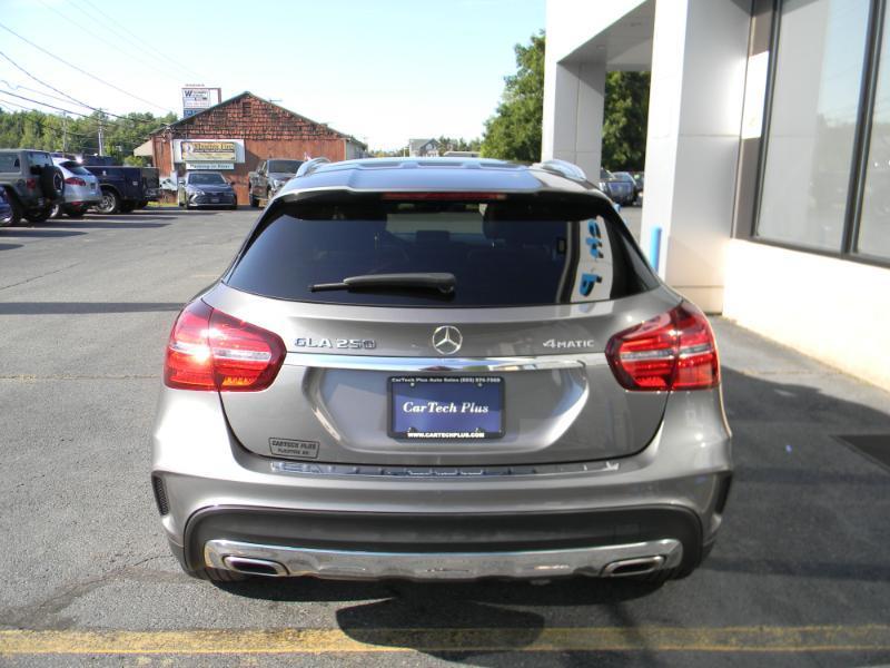 Mercedes-Benz GLA-Class  2019