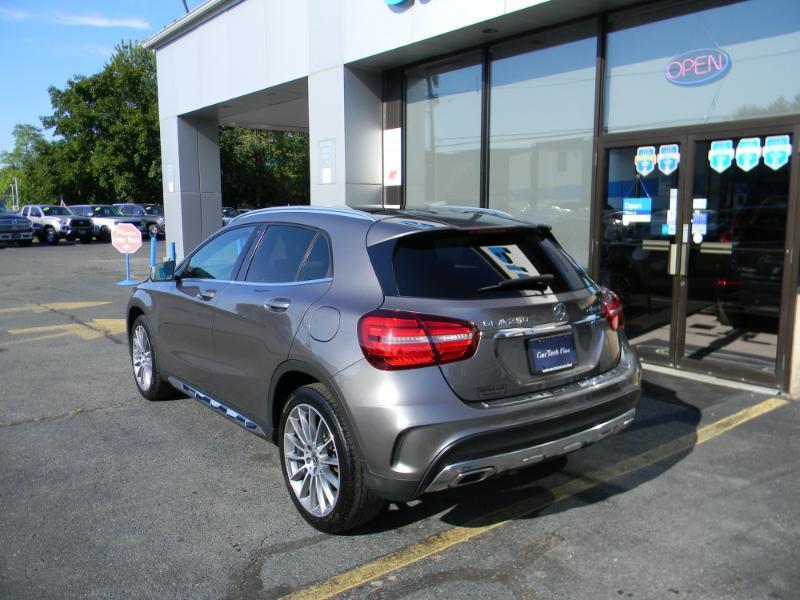 Mercedes-Benz GLA-Class  2019