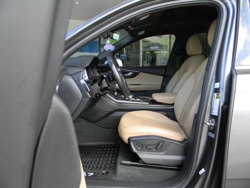 Audi Q7  2022