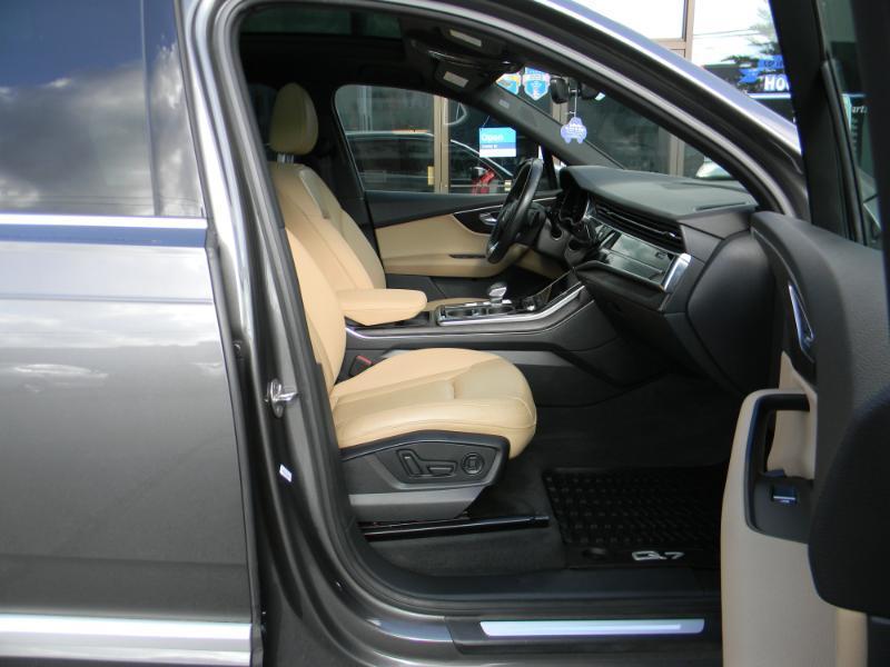 Audi Q7  2022