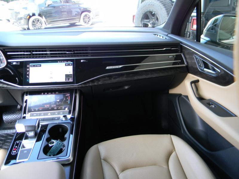 Audi Q7  2022