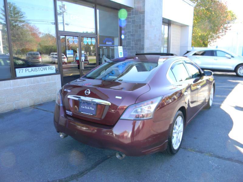 Nissan Maxima  2012