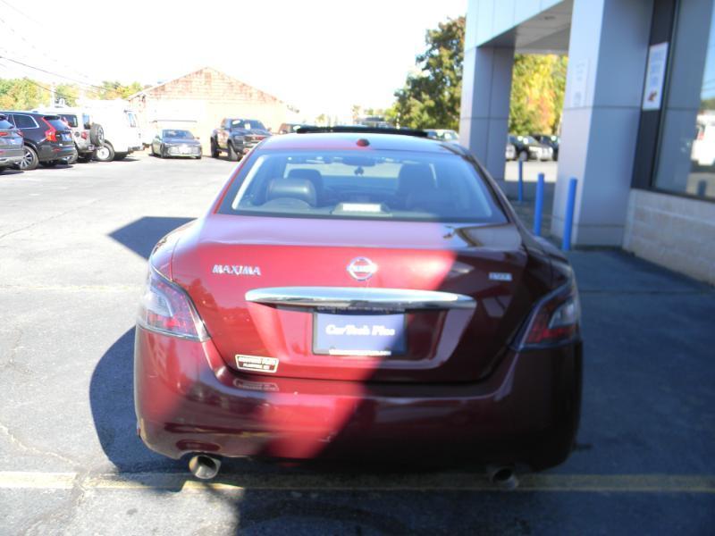 Nissan Maxima  2012
