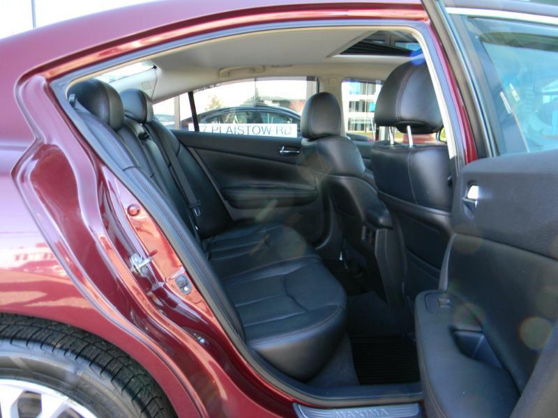 Nissan Maxima  2012