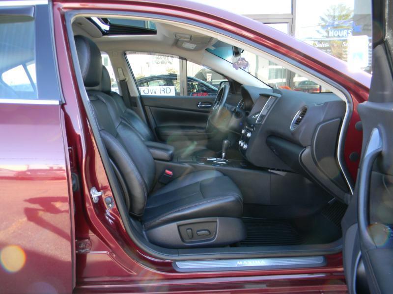 Nissan Maxima  2012