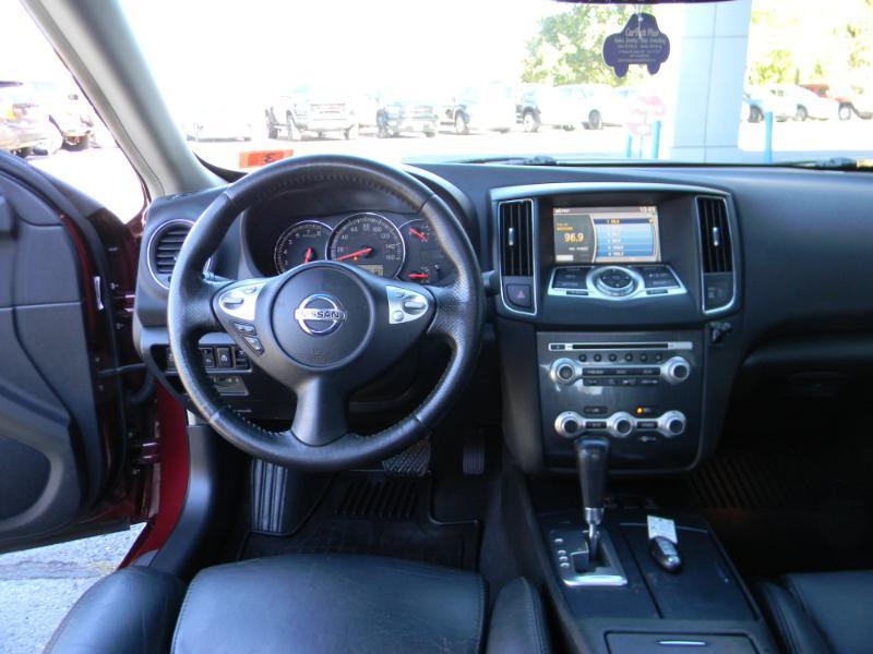 Nissan Maxima  2012