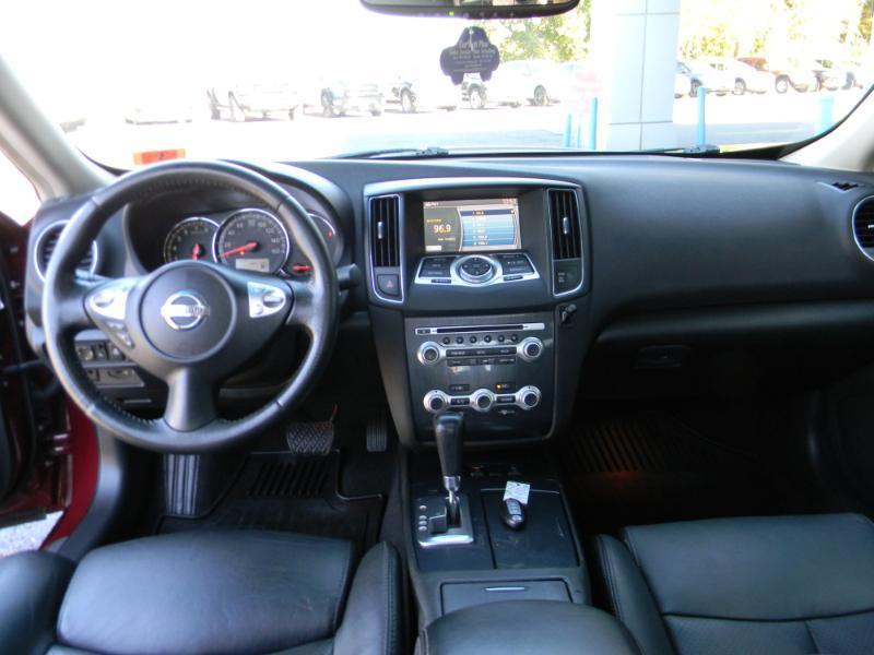 Nissan Maxima  2012