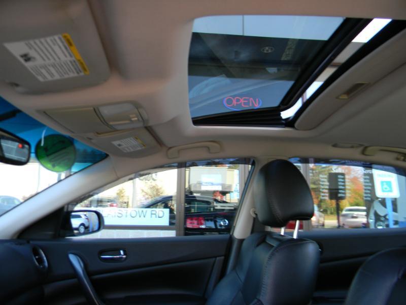 Nissan Maxima  2012