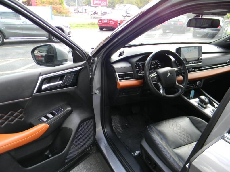 Mitsubishi Outlander  2022