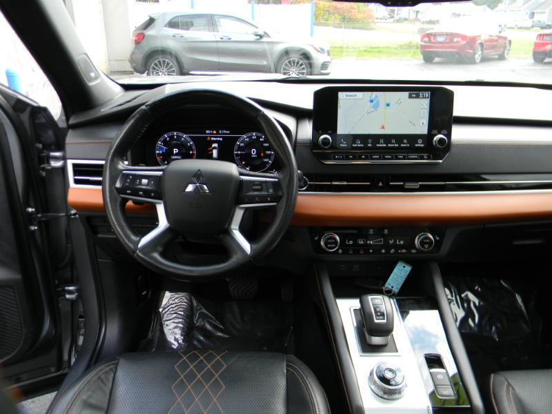 Mitsubishi Outlander  2022