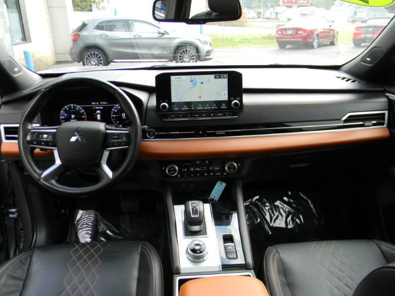 Mitsubishi Outlander  2022