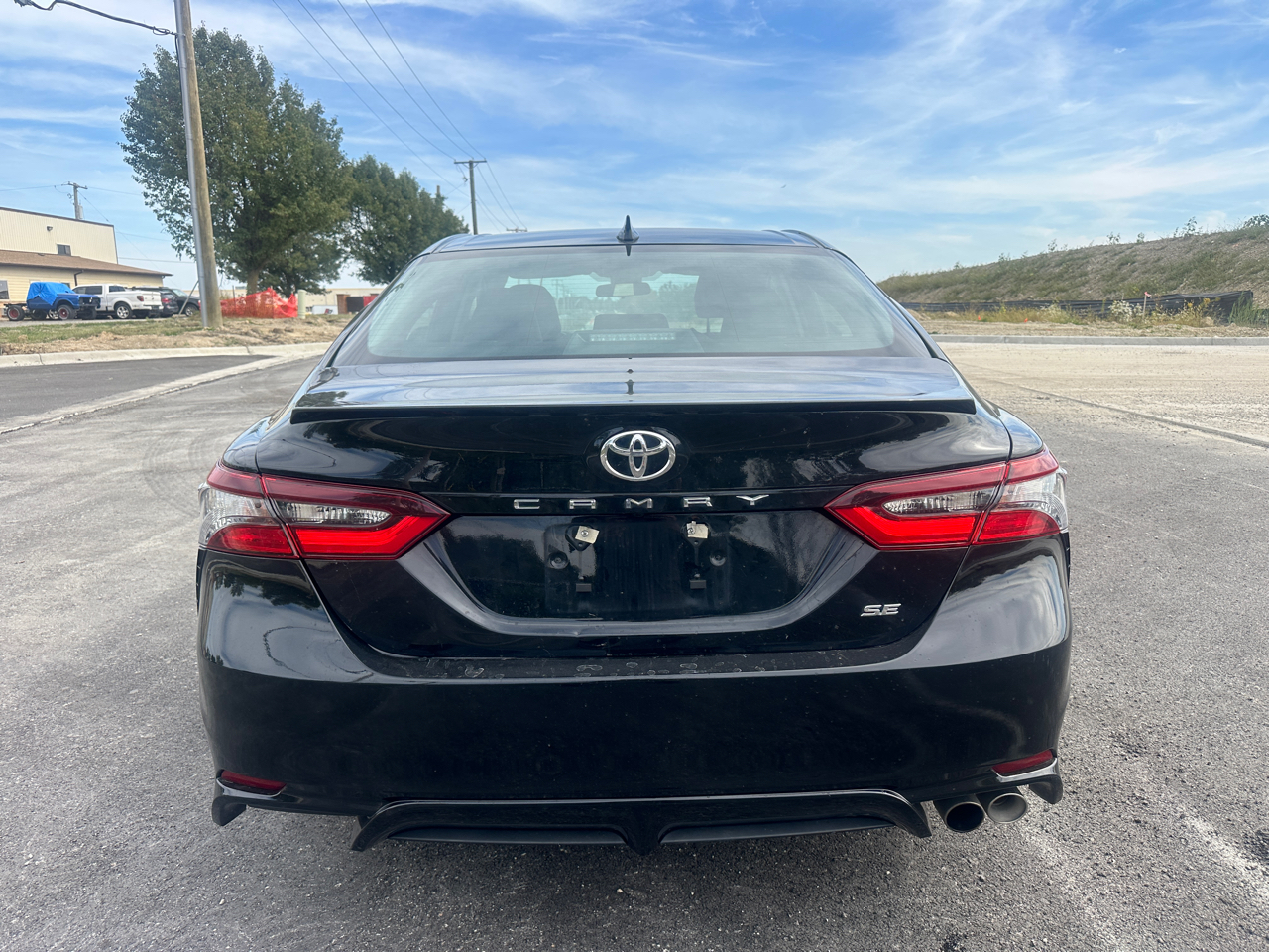 2024 Toyota Camry SE photo 3