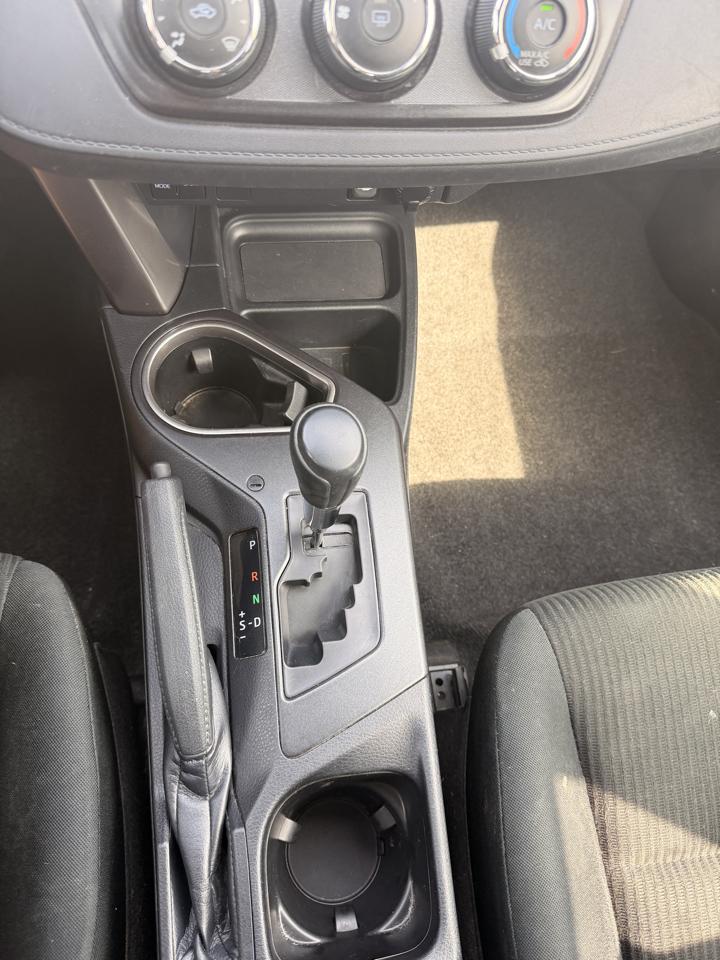 Toyota RAV4 LE AWD 2018