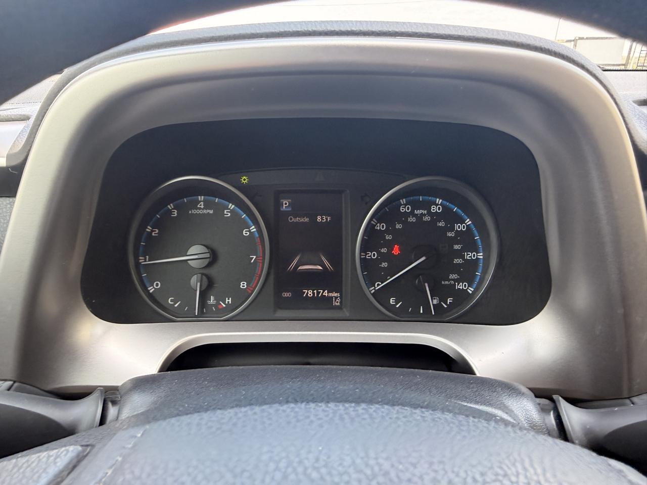Toyota RAV4 LE AWD 2018