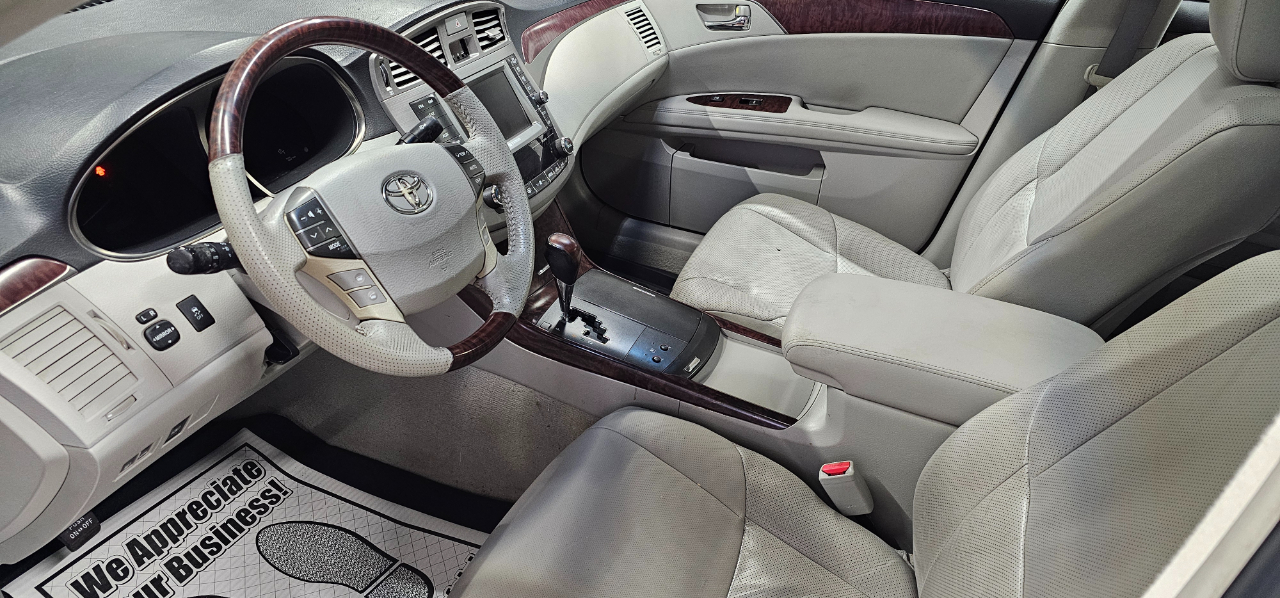 Toyota Avalon Base 2011