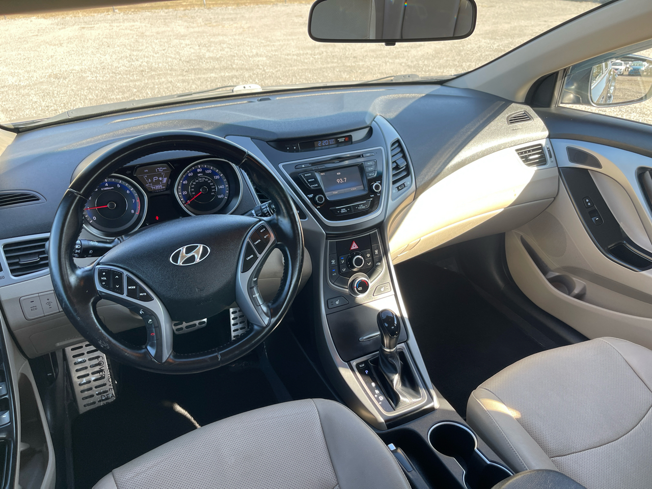 2015 Hyundai Elantra SE photo 2