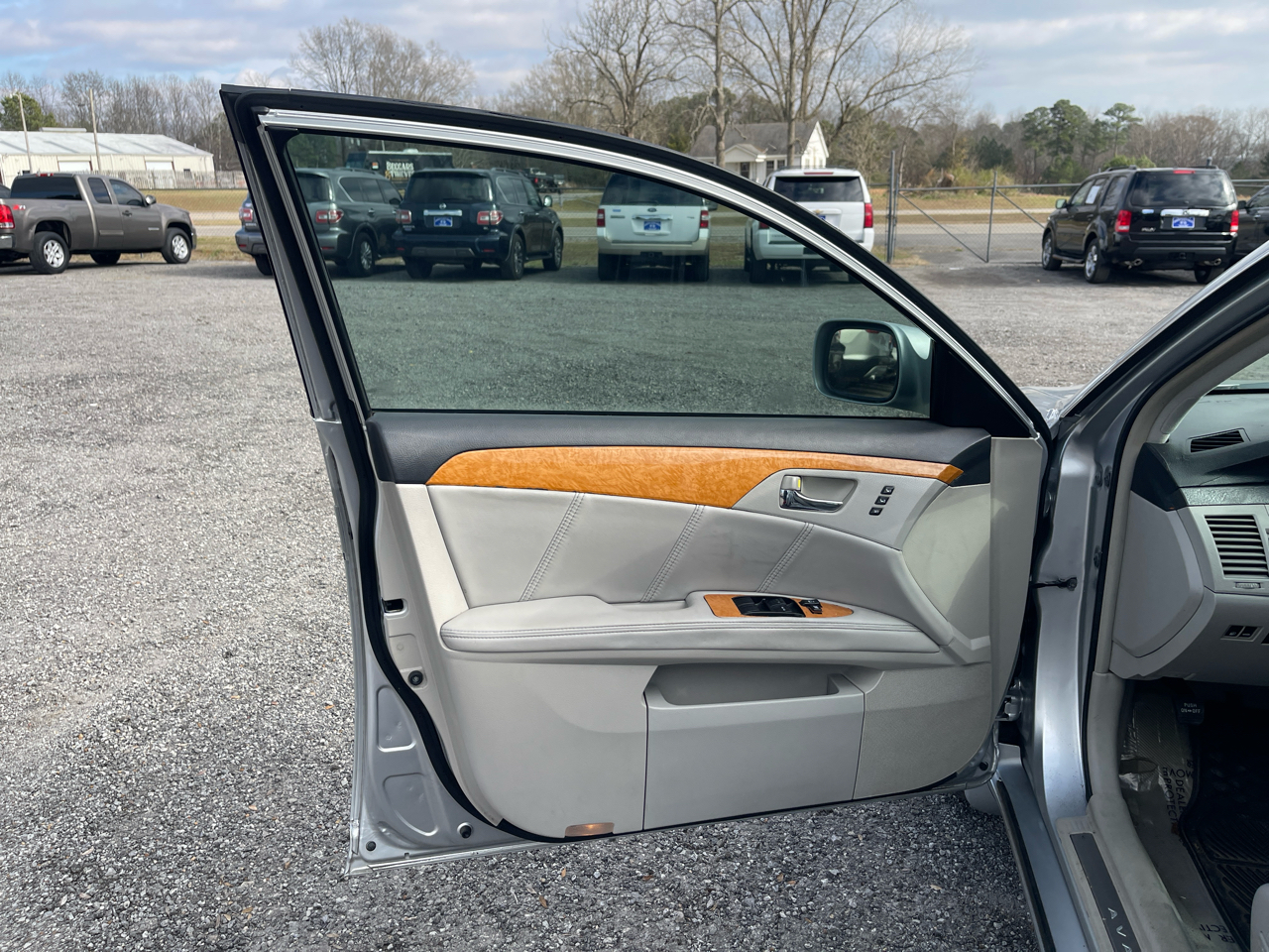 2007 Toyota Avalon XL photo 3