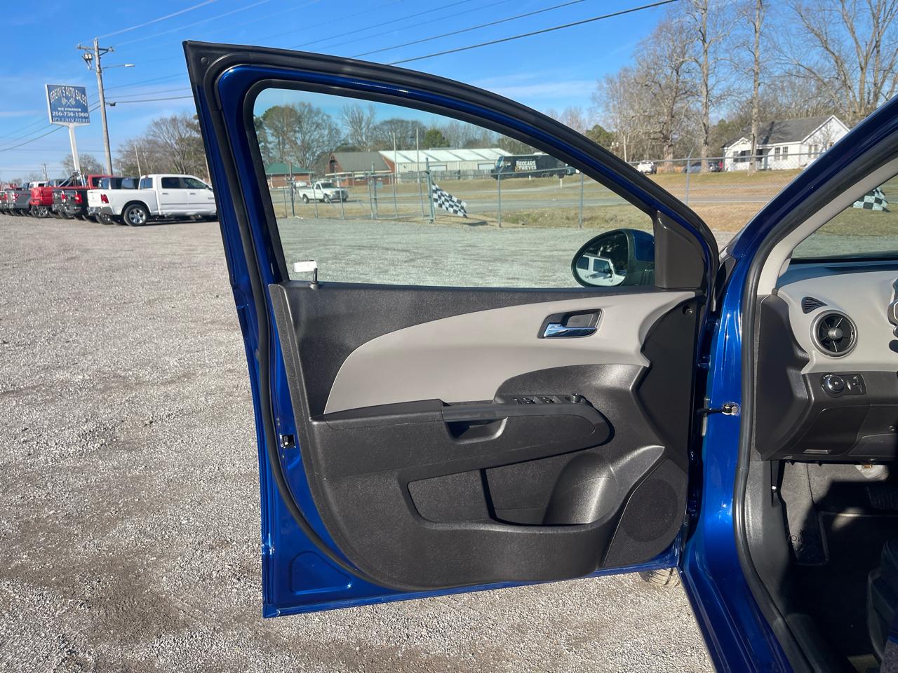 Chevrolet Sonic  2012