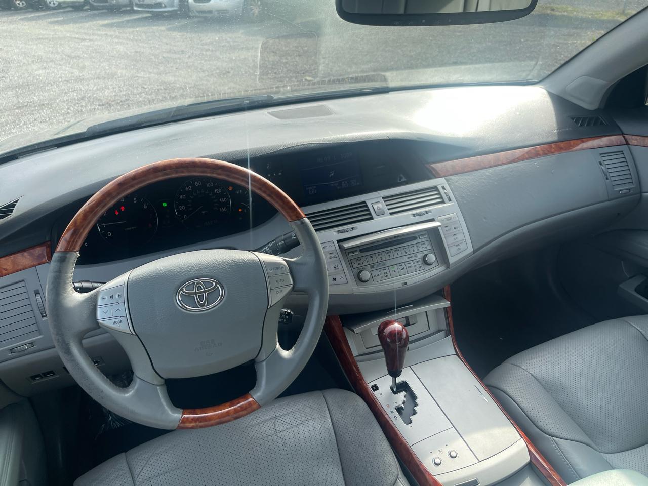 Toyota Avalon  2006