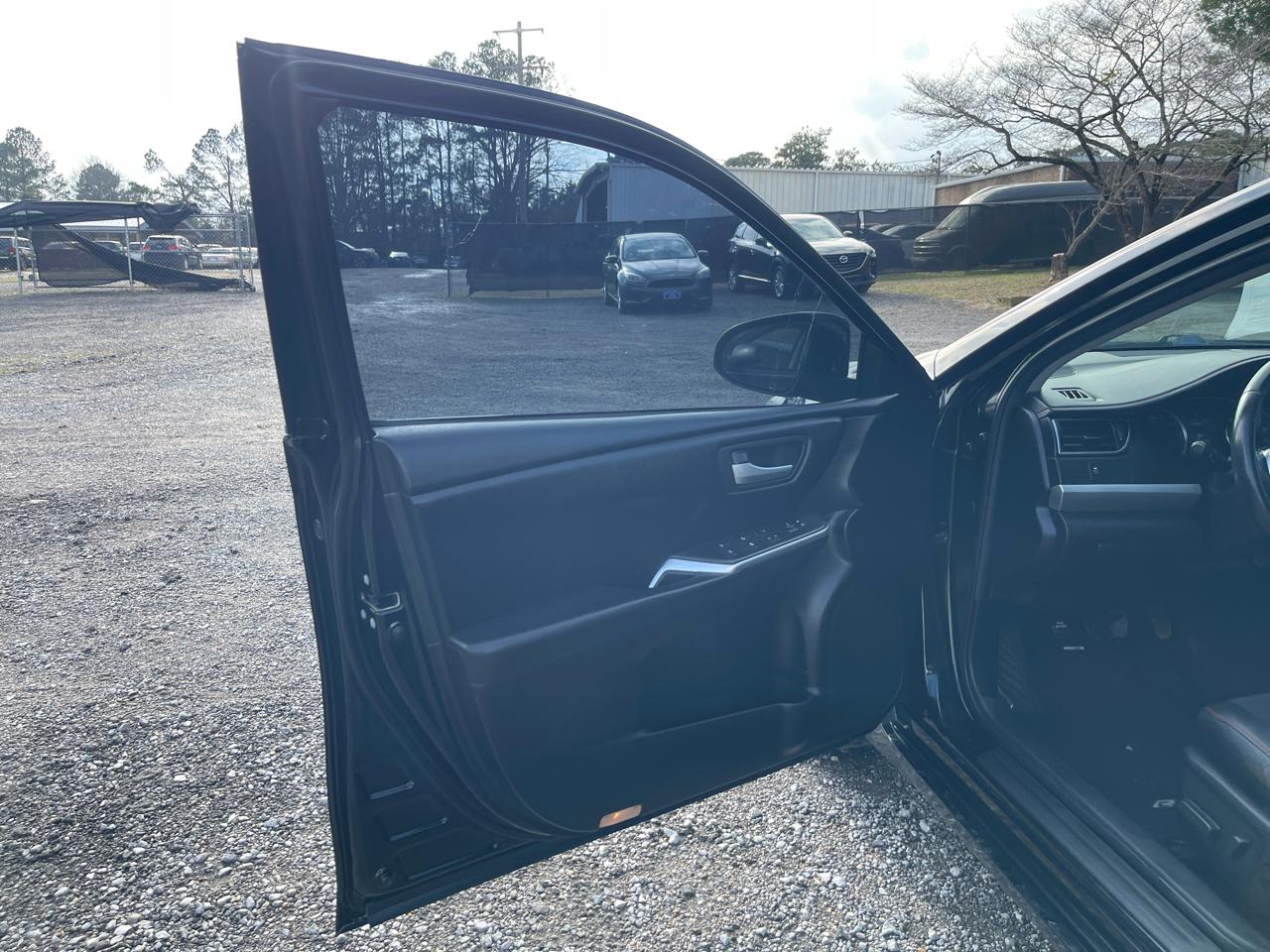 Toyota Camry LE  2017