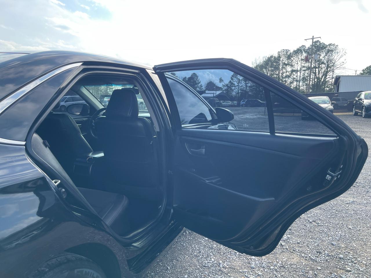 Toyota Camry LE  2017