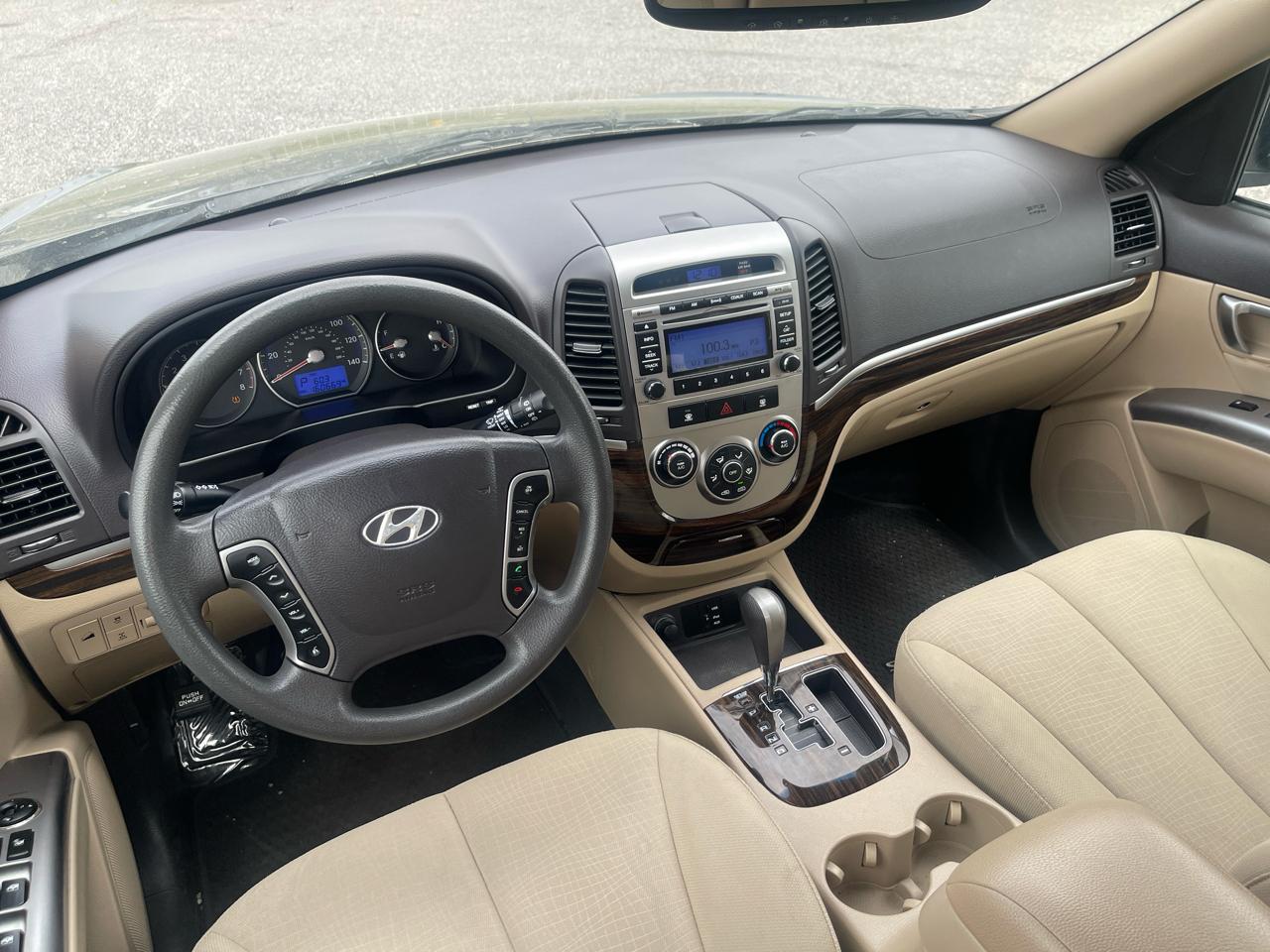 Hyundai Santa Fe  2012