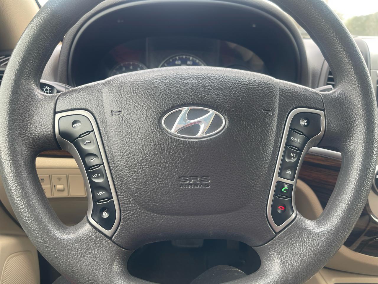 Hyundai Santa Fe  2012