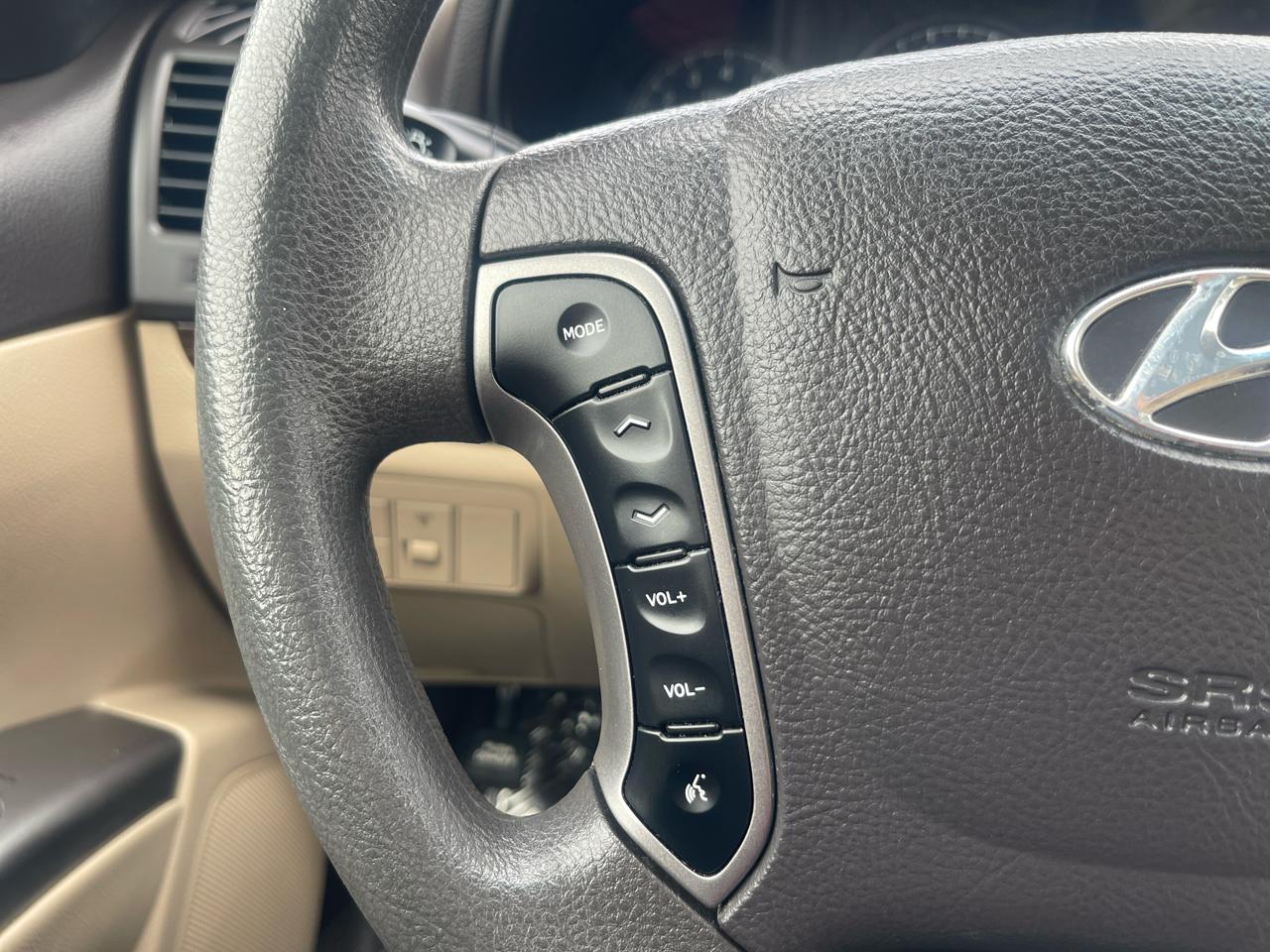 Hyundai Santa Fe  2012