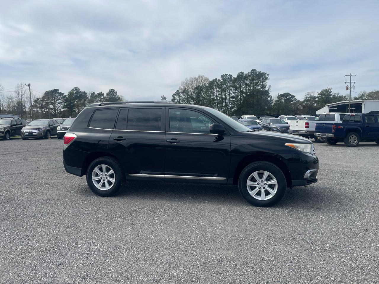 Toyota Highlander Base 2011