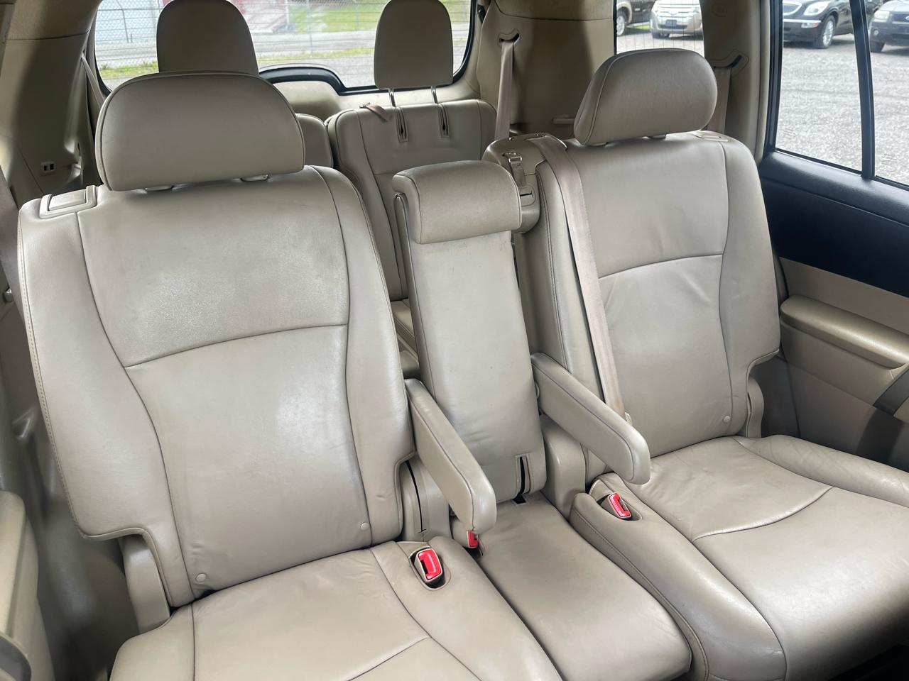 Toyota Highlander Base 2011