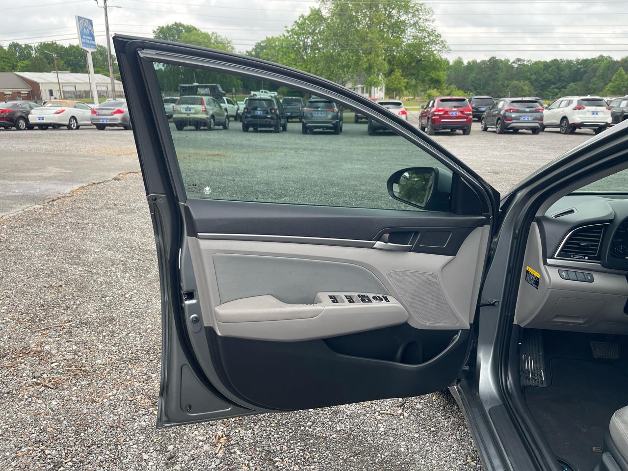 Hyundai Elantra  2017