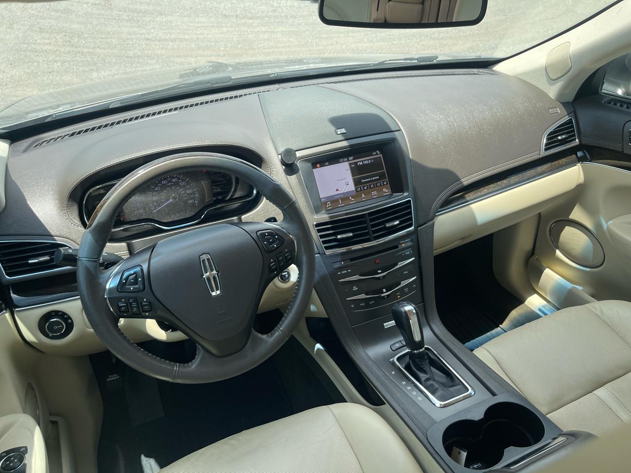 Lincoln MKT  2019