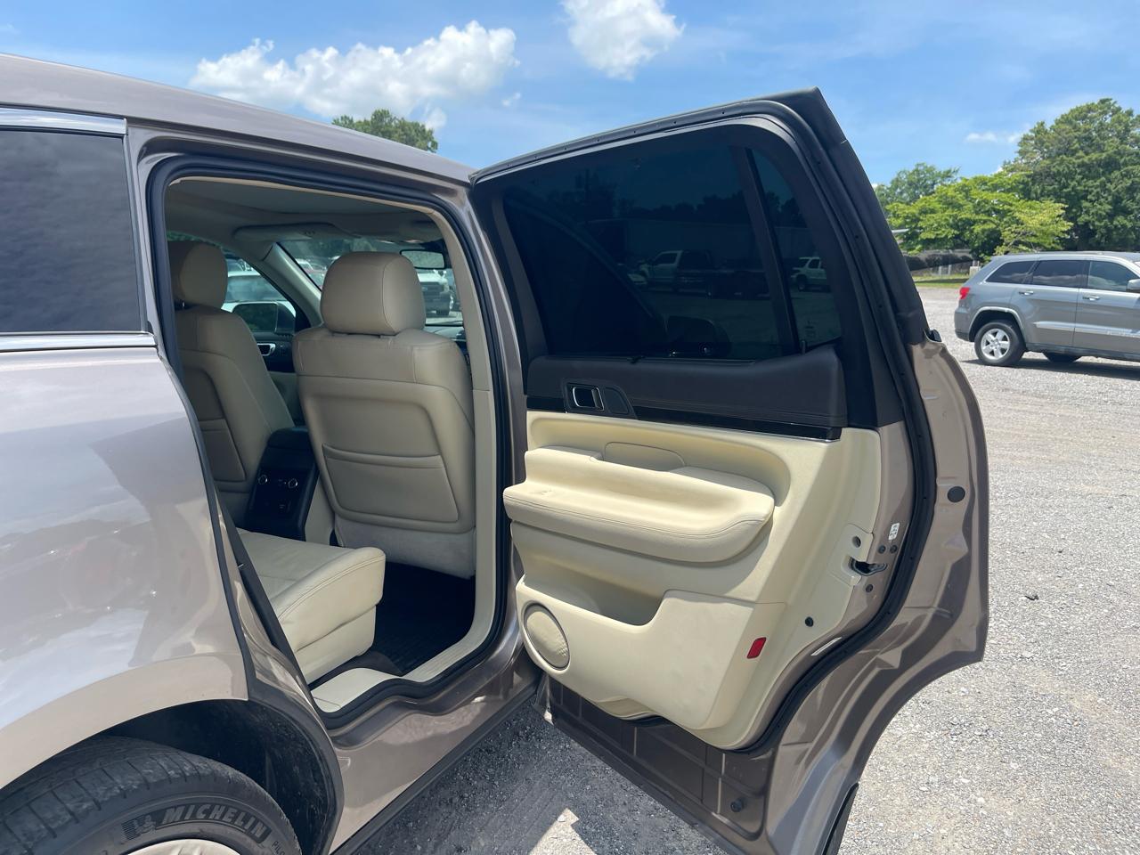 Lincoln MKT  2019