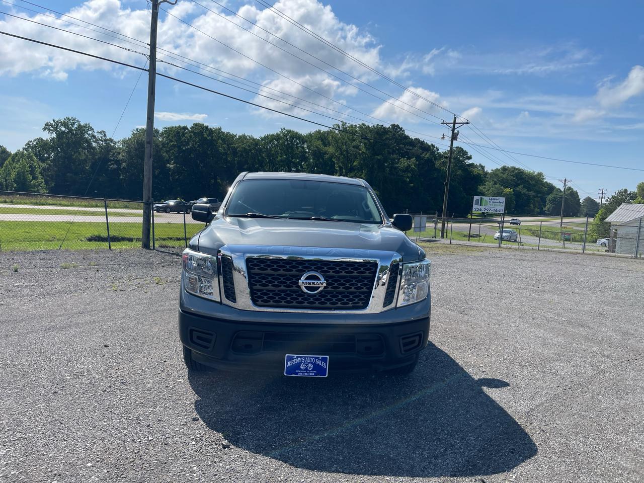Nissan Titan  2017