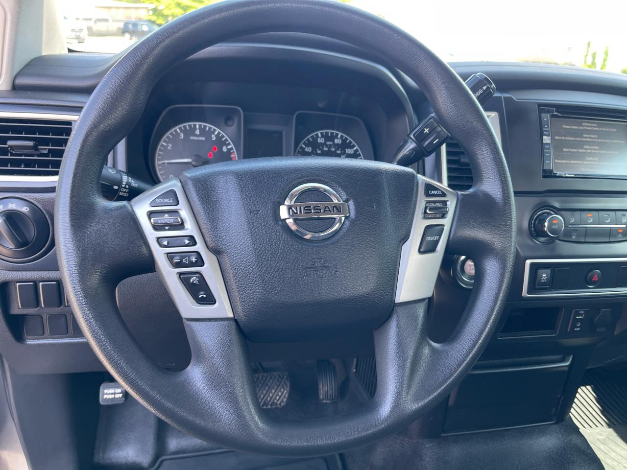 Nissan Titan  2017