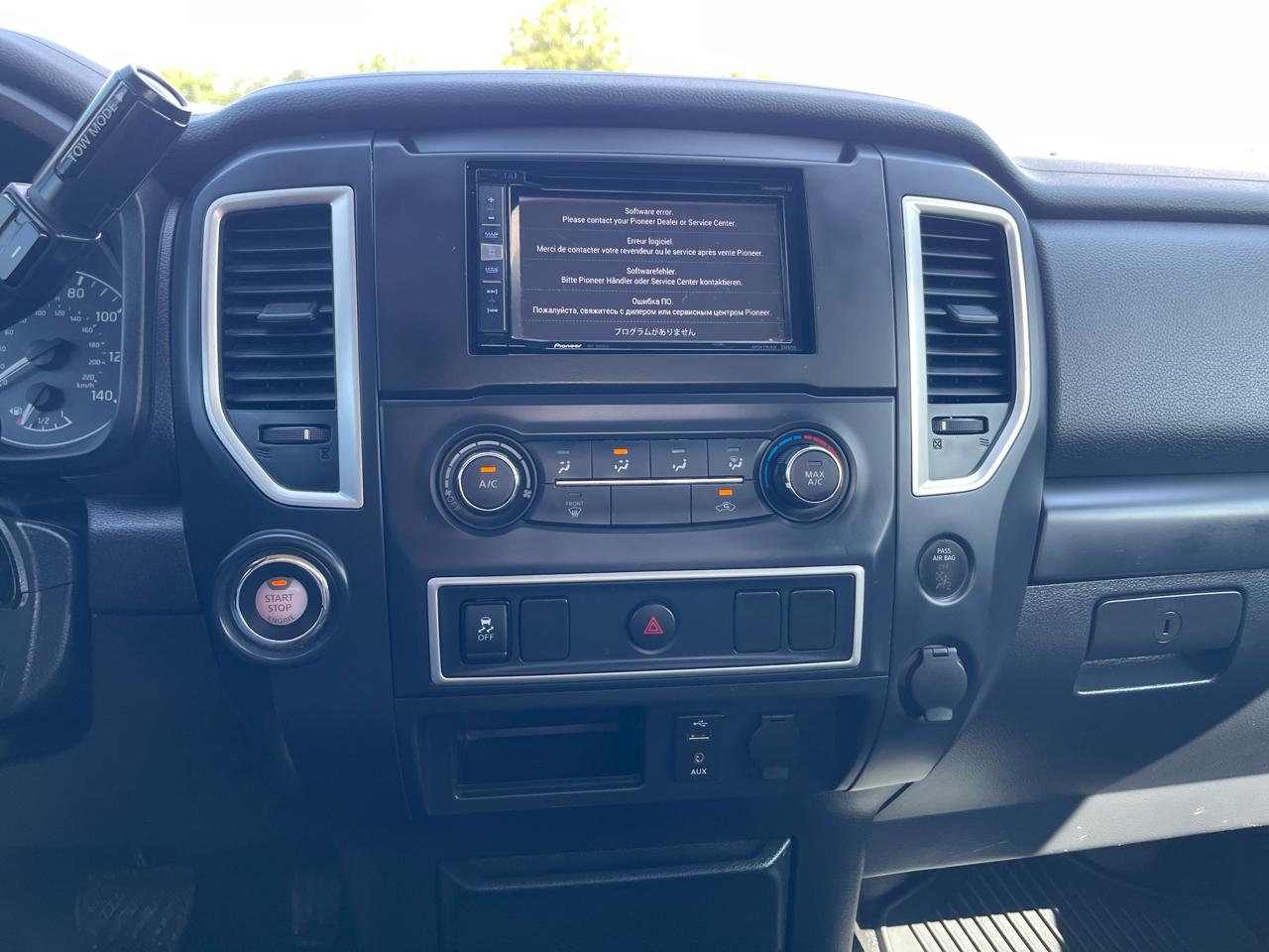 Nissan Titan  2017